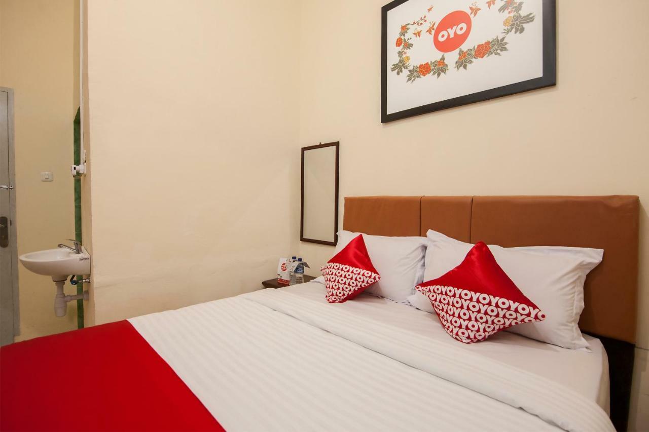 Oyo 719 Penginapan Panatapan Almonsari Resort Siborongborong Esterno foto